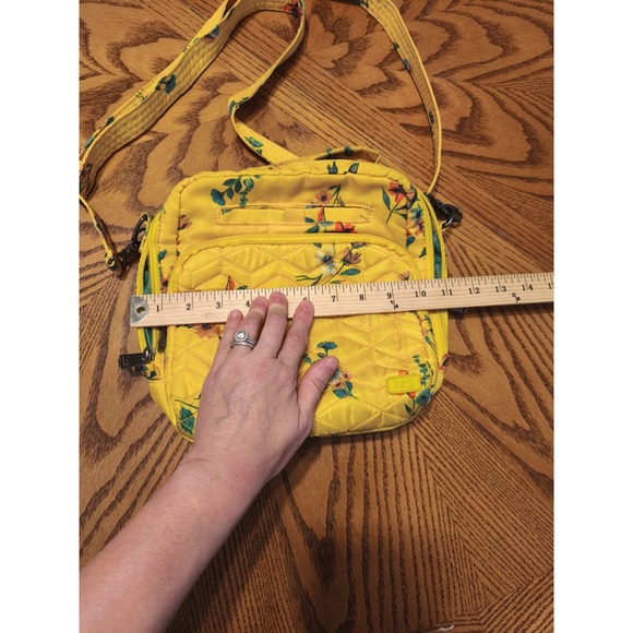 Lug Ranger Bouquet Yellow Floral Quilted Crossbody Purse Bag - EUC - Picture 8 of 10